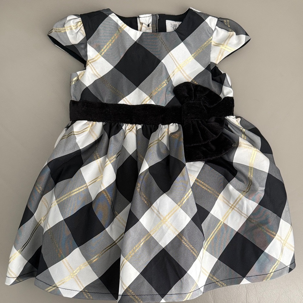 (BRAND NEW) Elegant Checkered Kids Dress with Bow Accent